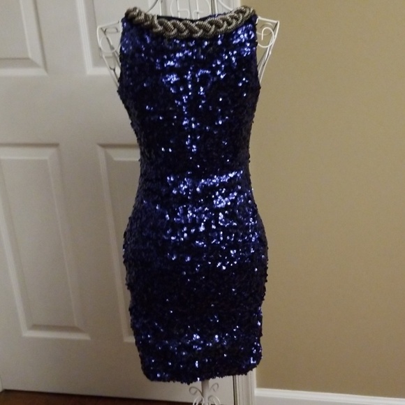 Absolutely gorgeous dress - Picture 4 of 8